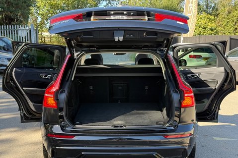 Volvo XC60 RECHARGE T8 ULTIMATE DARK AWD -PLUG IN HYBRID - VAT Q -PAN ROOF  24