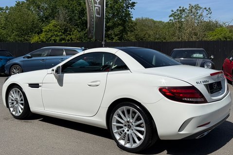 Mercedes-Benz SLC SLC 250 D AMG LINE - CAMERA -AIRSCARF -PARKTRONIC -HEATED SEATS 24