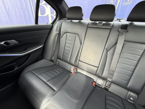 BMW 3 Series 2.0 320d M Sport Saloon 4dr Diesel Auto Euro 6 (s/s) (190 ps) 25