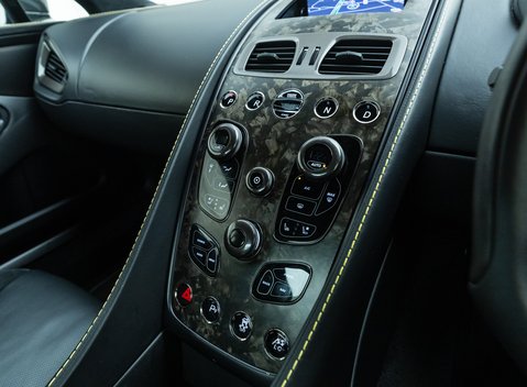 Aston Martin Vanquish S 21