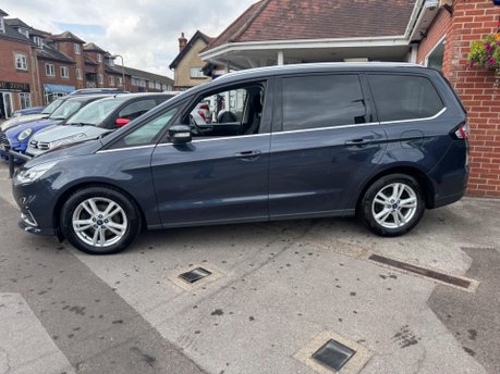 Ford Galaxy TITANIUM ECOBLUE 4