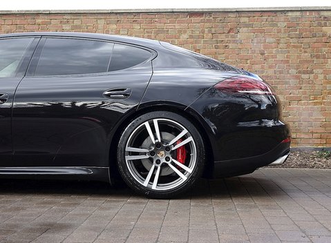 Porsche Panamera Turbo 25