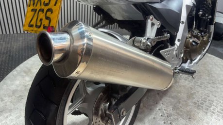Kawasaki Z ZR750 2007 1 OWNER ONLY 8K NEW MOT WARRANTY 750CC 8