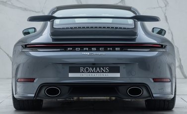 Porsche 911 Carrera (992.2) 8