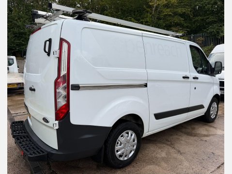 Ford Transit Custom 2.0 TDCi 310 Panel Van 5dr Diesel Manual L1 H1 (157 g/km, 104 bhp) 10