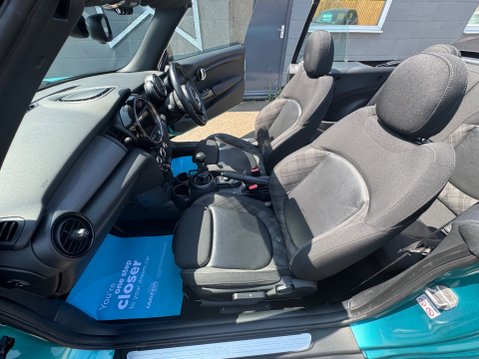 Mini Convertible COOPER 30