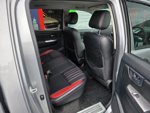 Toyota Hilux INVINCIBLE X 4X4 D-4D DCB AUTO 15