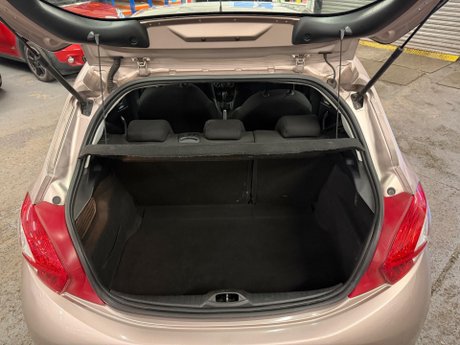 Peugeot 208 1.4 HDi Active Euro 5 5dr 27