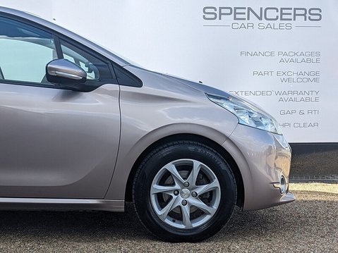 Peugeot 208 HDI ACTIVE 11