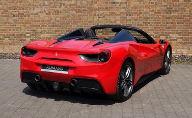 Ferrari 488 Spider 23