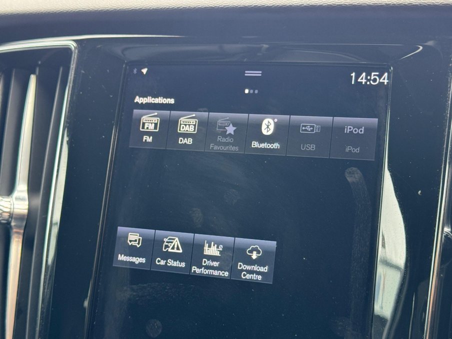 2021 Volvo V60 — image 19