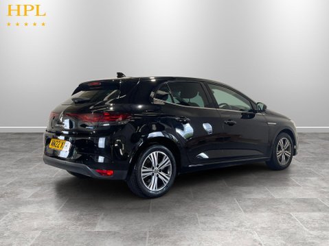 Renault Megane 1.6 E-TECH 9.8kWh Iconic Hatchback 5dr Petrol Plug-in Hybrid Auto Euro 6 (s 7