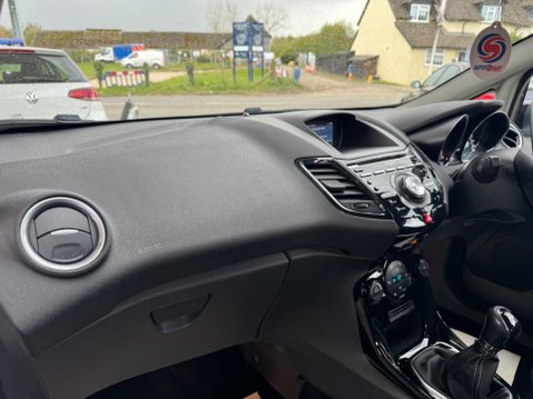 Ford Fiesta 1.5 TDCi Titanium Euro 6 3dr 31