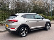 Hyundai TUCSON 2.0 CRDi Premium Auto 4WD Euro 6 5dr 62