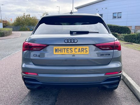 Audi Q3 1.5 TFSI CoD 35 S line S Tronic Euro 6 (s/s) 5dr 4