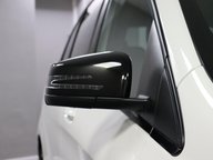Mercedes-Benz B Class B 180 D AMG LINE PREMIUM 33