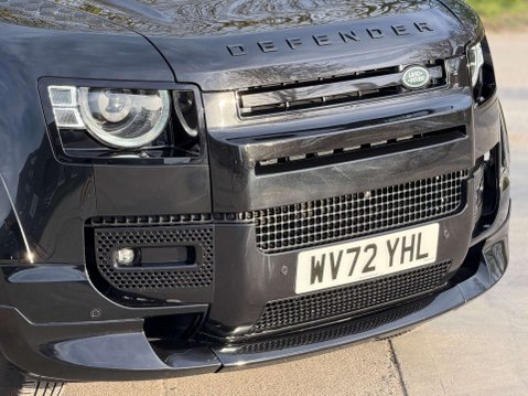 Land Rover Defender 3.0 Defender Hard Top SE D MHEV Auto 4WD 5dr 31