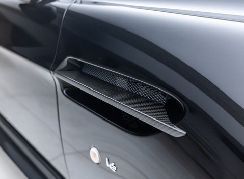 Aston Martin V12 Vantage S 40