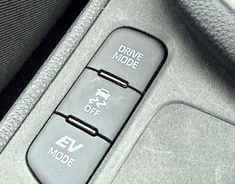 Toyota Yaris 1.5 Yaris Design HEV CVT 5dr 15