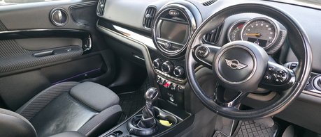 Mini Countryman COOPER D ALL4 AUTOMATIC..SAT NAV,CHILLI,EXCITMENT,FULL MINI HISTORY  1