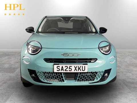 Fiat 600 1.2 MHEV SUV 5dr Petrol Hybrid e-DCT Euro 6 (s/s) (100 ps) Air Con - Alloys 2