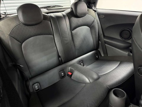 Mini Hatch 2.0 John Cooper Works Hatchback 3dr Petrol Auto Euro 6 (s/s) (231 ps) 40