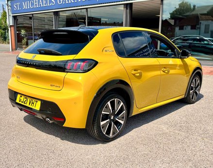 Peugeot 208 1.2 208 GT Line PureTech S/S 5dr 8
