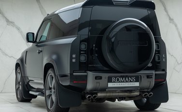Land Rover Defender 90 V8 CARPATHIAN EDITION 10