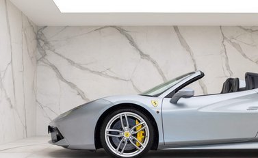 Ferrari 488 Spider 27