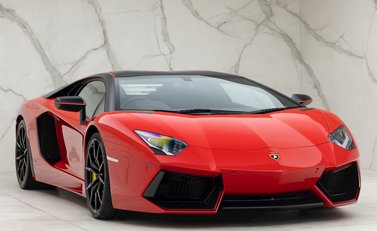 Lamborghini Aventador LP 700-4 Pirelli Edition 1