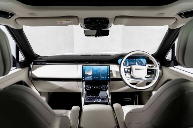 Land Rover Range Rover HSE D350. NOW SOLD. SIMILAR REQUIRED. PLEASE CALL 01903 254800. 4