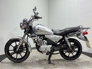 Yamaha YBR125 Custom 2012 ONLY 11K PROJECT BIKE SPARES OR REPAIR 125CC LEARNER 4