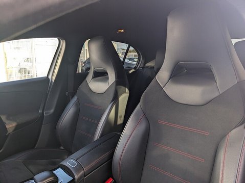 Mercedes-Benz A Class A 180 D AMG LINE PREMIUM 15