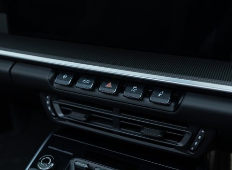 Porsche 911 Targa 4S (992) 24