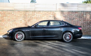 Maserati Quattroporte DV6 2