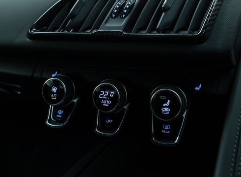 Audi R8 V10 PERFORMANCE CARBON BLACK 18