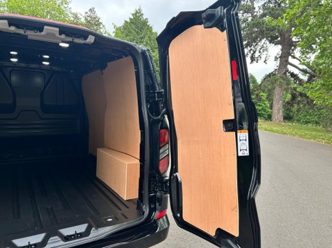 Ford Transit Custom 320 LIMITED L1H1 P/V ECOBOOST 35