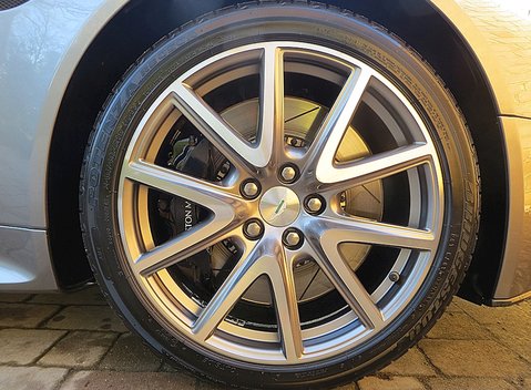 Aston Martin V8 Vantage S Roadster 7