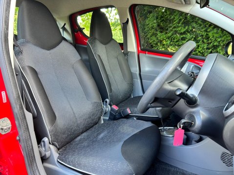 Peugeot 107 URBAN 17