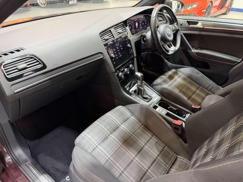 Volkswagen Golf 2.0 TDI BlueMotion Tech GTD Hatchback 5dr Diesel DSG Euro 6 (s/s) (184 ps) 33