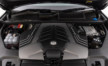 Lamborghini Urus 24