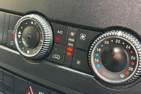 Mercedes-Benz Sprinter 519 4x4 14 Str Minibus with Air Con - Ex MOD 22