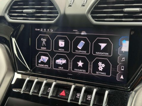 Lamborghini Urus 4.0 V8 BiTurbo SUV 5dr Petrol Auto 4WD Euro 6 (650 ps) 68