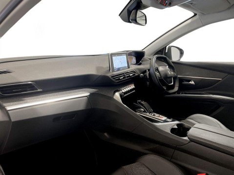 Peugeot 5008 1.2 PureTech GPF Allure SUV 5dr Petrol EAT Euro 6 (s/s) (130 ps) 15
