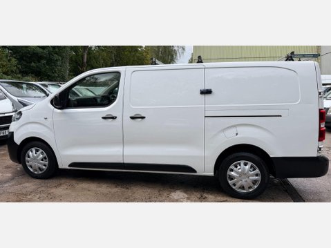 Vauxhall Vivaro 1.5 Turbo D 2900 Dynamic Panel Van 6dr Diesel Manual L2 H1 Euro 6 (s/s) (10 12