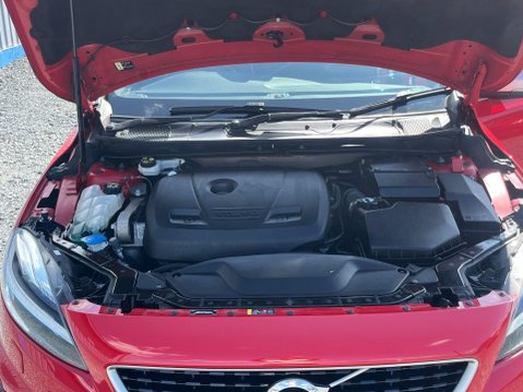 Volvo V40 2.0 T2 R-Design Euro 6 (s/s) 5dr 38