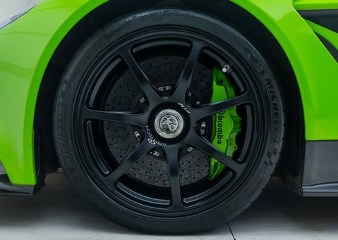 Aston Martin Vantage GT12 