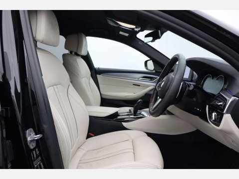 BMW 5 Series 3.0 540i xDrive M Sport Auto 4WD 4dr 14