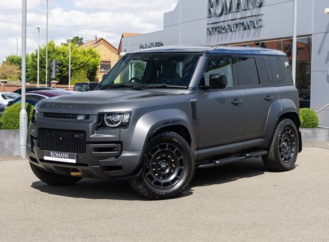 Land Rover Defender OCTA EDITION ONE 4