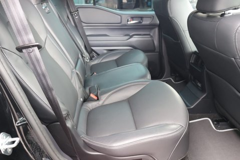 Toyota Land Cruiser BRAND NEW COMMERCIAL WITH A GENUINE REAR SEAT CONVERSION 19